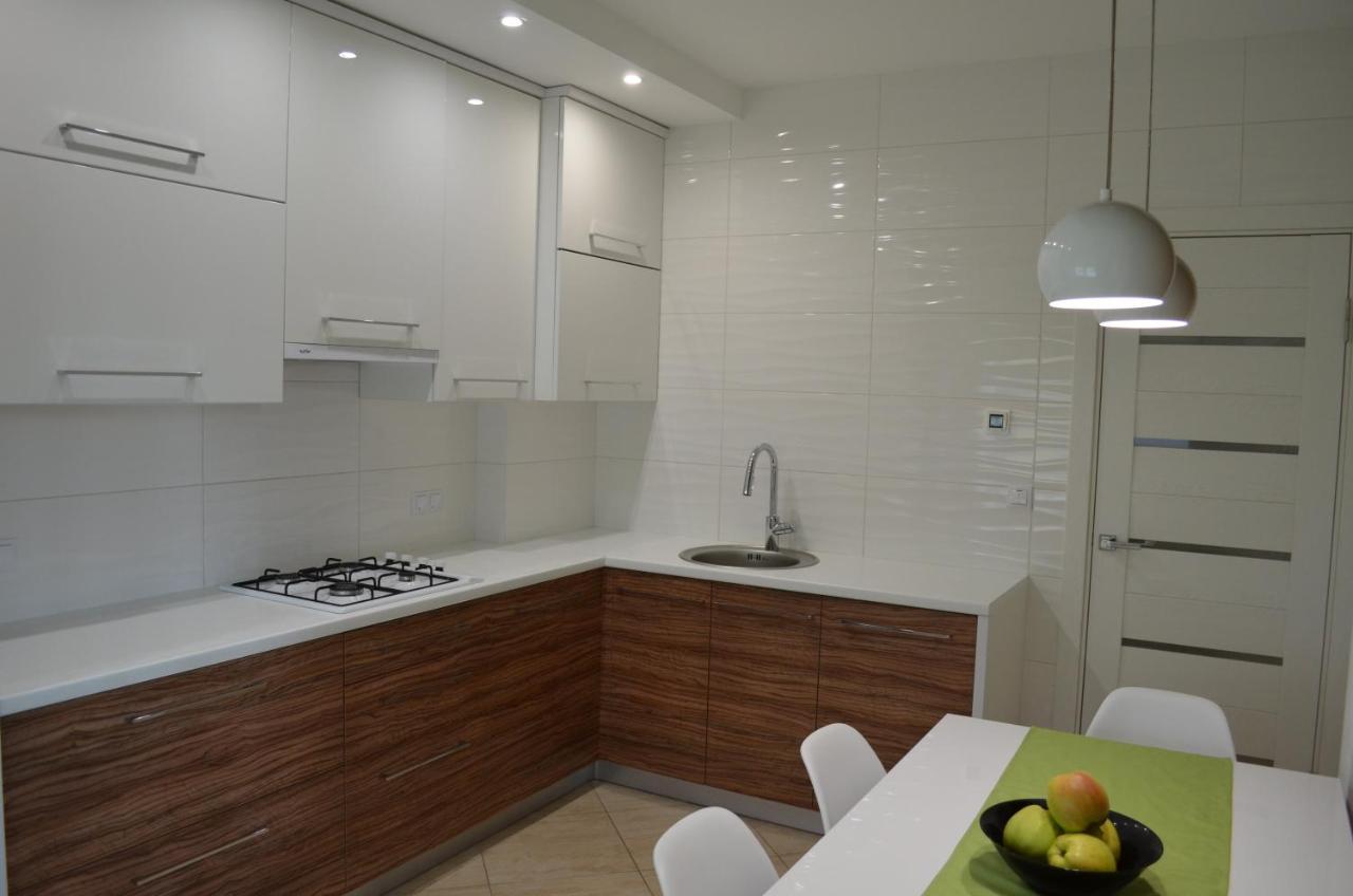 Apartment On Getmana Vigovskogo 49 Ρίβνε Εξωτερικό φωτογραφία