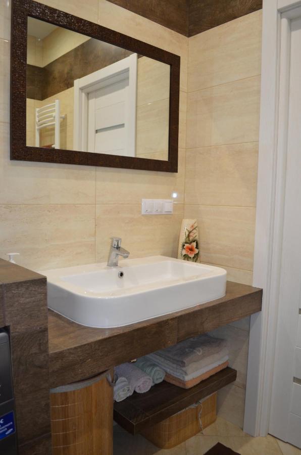 Apartment On Getmana Vigovskogo 49 Ρίβνε Εξωτερικό φωτογραφία