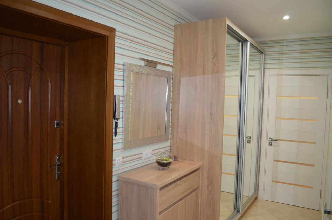 Apartment On Getmana Vigovskogo 49 Ρίβνε Εξωτερικό φωτογραφία