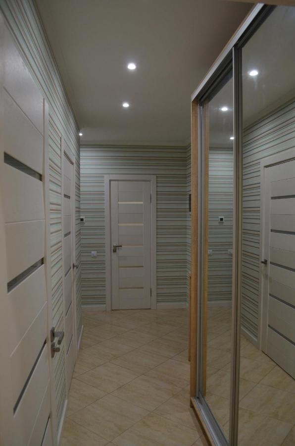Apartment On Getmana Vigovskogo 49 Ρίβνε Εξωτερικό φωτογραφία