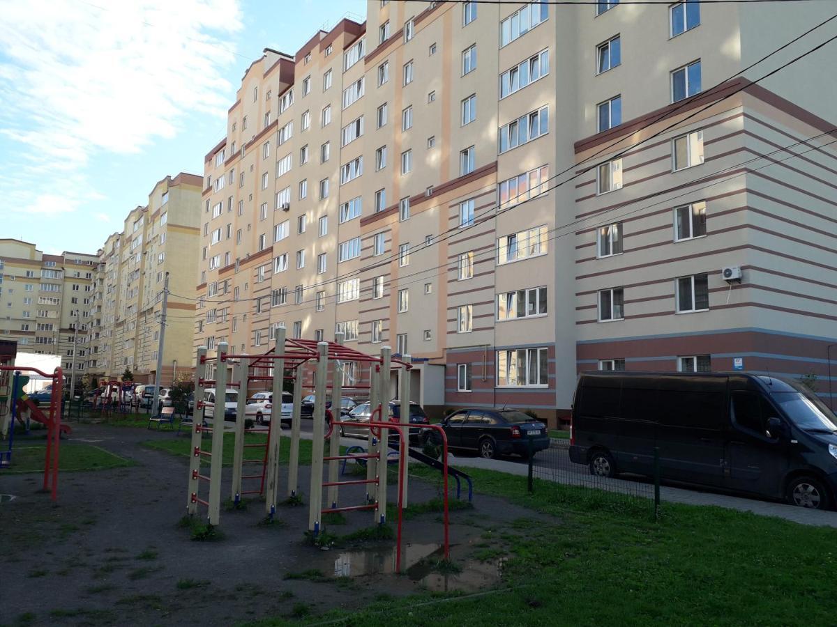 Apartment On Getmana Vigovskogo 49 Ρίβνε Εξωτερικό φωτογραφία
