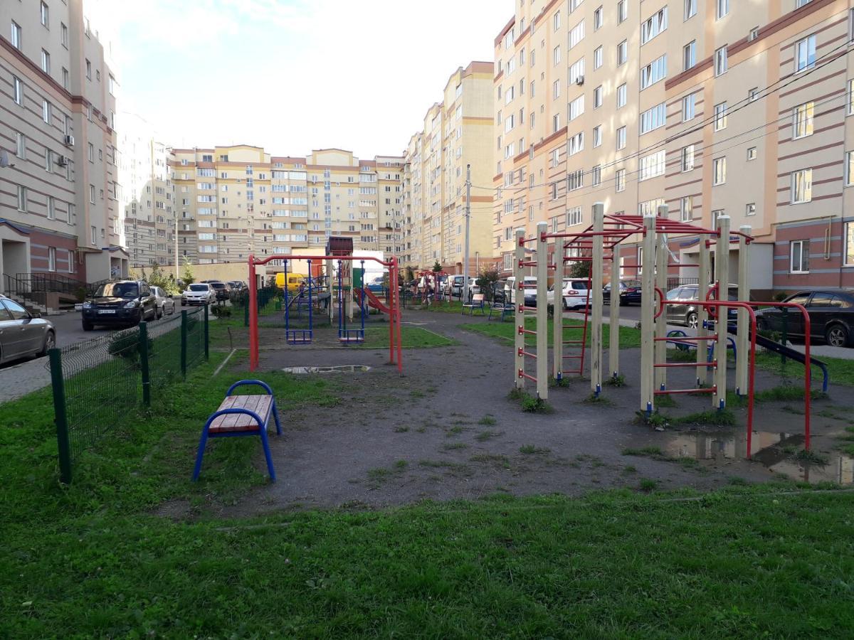 Apartment On Getmana Vigovskogo 49 Ρίβνε Εξωτερικό φωτογραφία